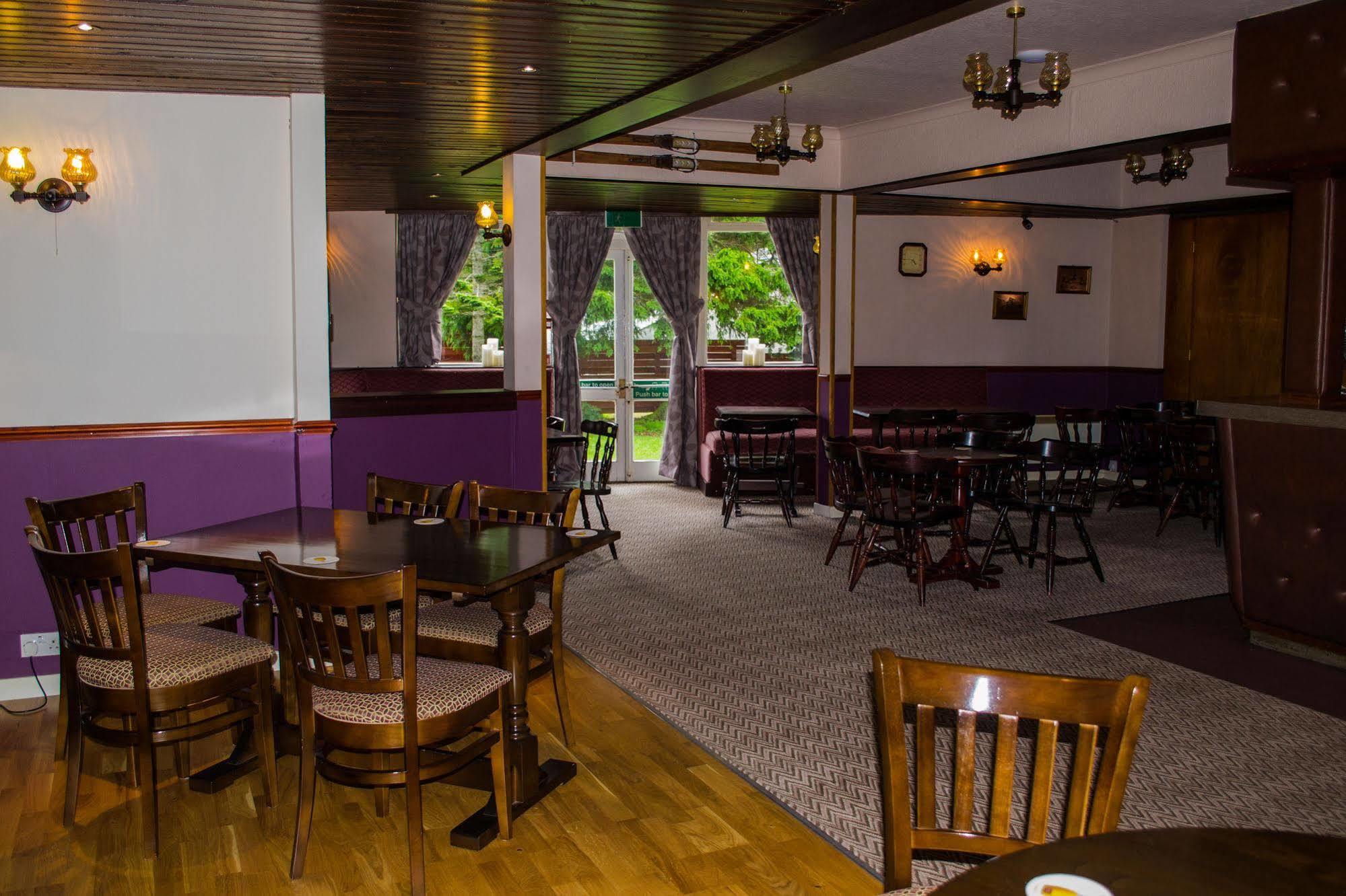 Highlander Hotel 'A Bespoke Hotel' Newtonmore Exterior foto